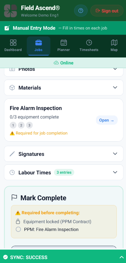 Field service engineer software work done notes and materials on mobile